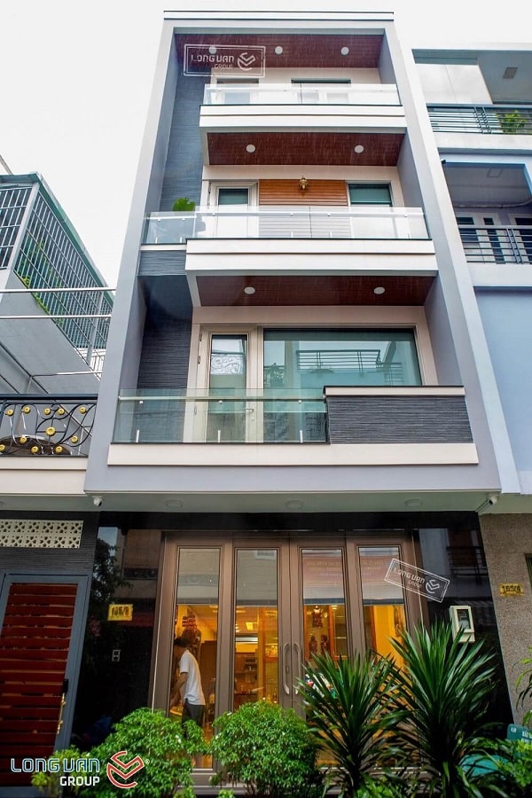 Cửa đi mở quay 4 cánh