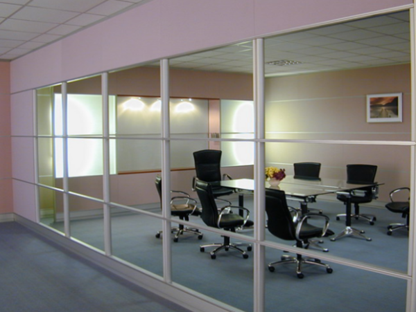 Model 1: Aluminum glass partition with a sturdy aluminum frame coated in modern white paint.